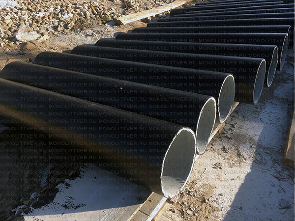 Извлечение грунта и формирование котлована под монолитную плиту